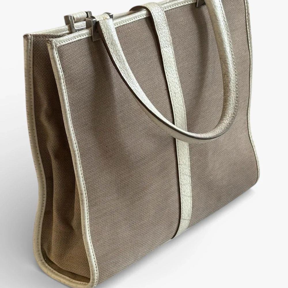 Vintage Gucci Jackie Canvas Tote with leather off white trim silver hard. - Picture 2 of 16